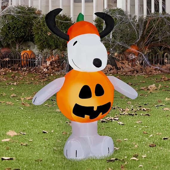 Gemmy AIRBLOWN Inflatable THE Original Blow UP Holiday Decor 4 FT Snoopy Halloween Inflatables Outdoor Decoration, Snoopy Pumpkin Blow Up with LEDs for Indoor/Outdoor Halloween Yard Decoration