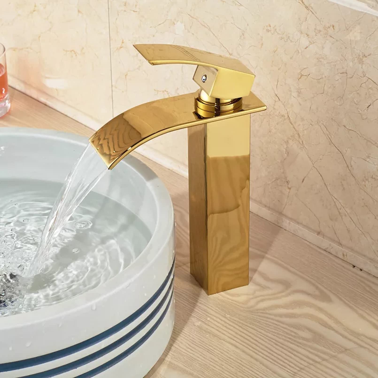 Robinet de lavabo en Laiton doré effet cascade pour vasque chic