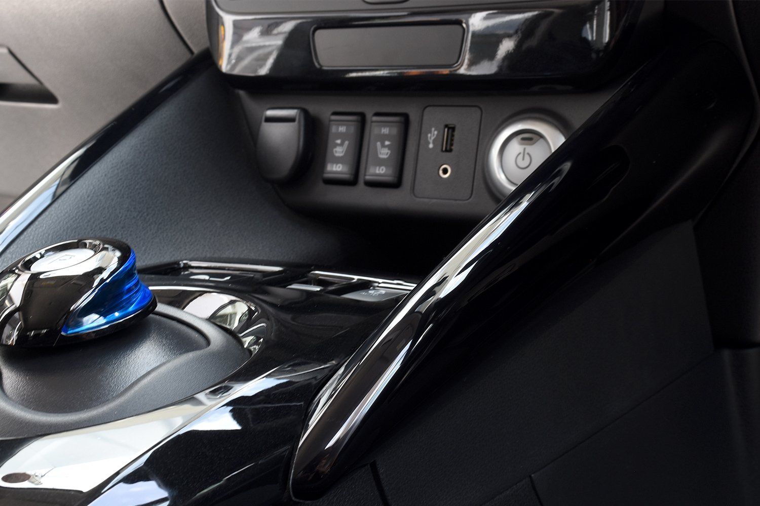 ★未使用★送料無料日産 ZE1 リーフ セカンドステージ ピアノブラック パネル Amazon.co.jp: SecondStage 日産 リーフ ZE1型 センターサイドパネル