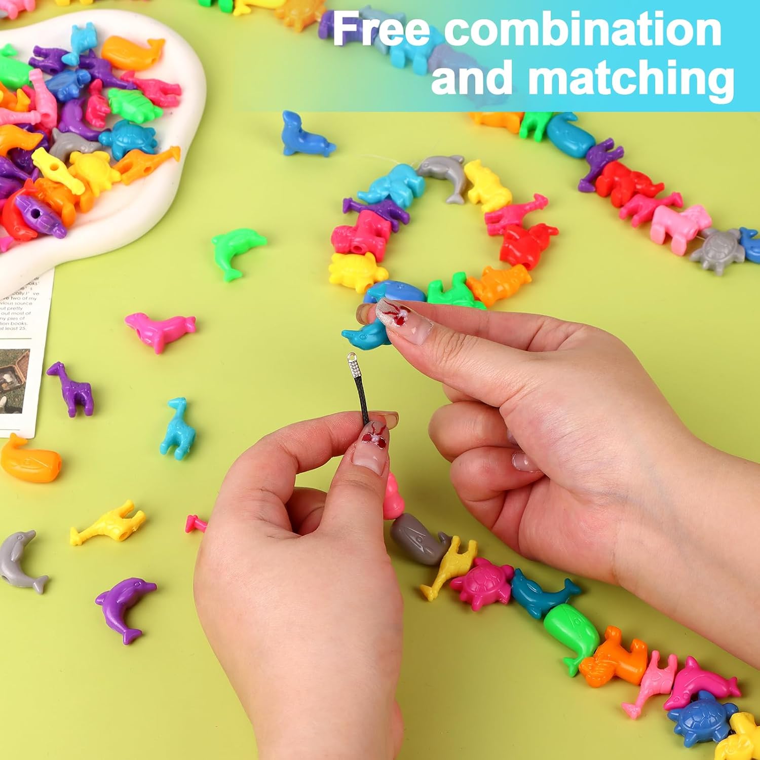 800 Pcs Animal Shaped Beads Animals Plastic Beads Colorful Marine and Jungle Animal Bead Zoo Animals Design Plastic Craft Bead for DIY Jewelry Craft Making Necklace Bracelet Supplies