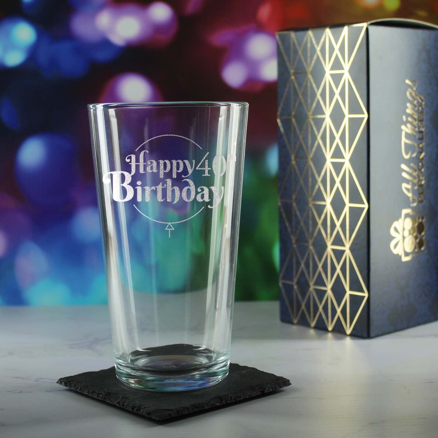 Verre à bière pour 40e anniversaire gravé, contenance 590 ml, coffret cadeau, motif ballon « Happy Birthday », cadeau pour lui ou elle, gravé au laser au Royaume-Uni