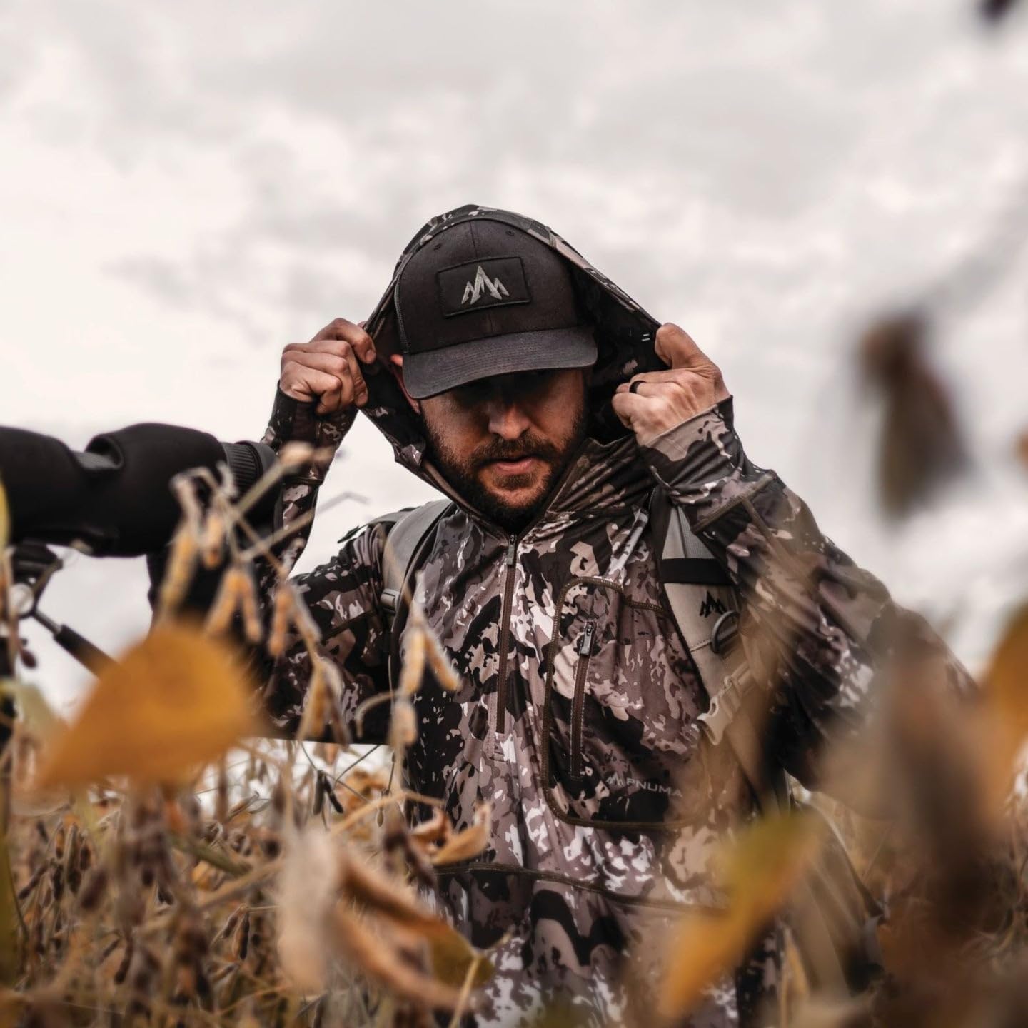 Pnuma Outdoors Renegade Swift Zip Hoodie, Caza Camo, 4-Way Stretch, UPF 50+, Odor Resistant, Thumb Holes (RS-HD-OV)