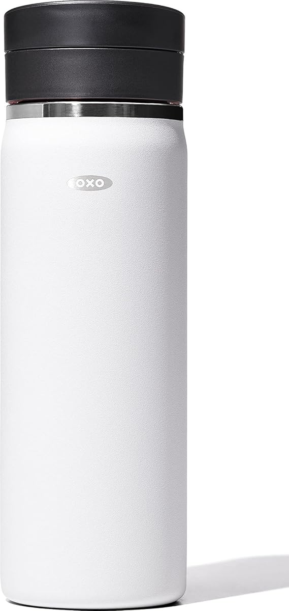 Taza de café de viaje de 20 oz Good Grips OXO con tapa SimplyClean™ a prueba de fugas - Cuarzo
