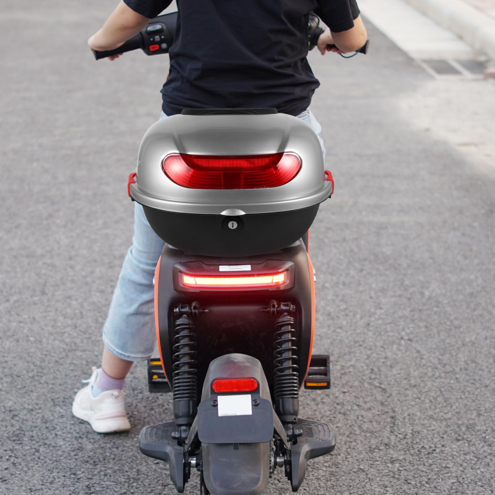 VOSAREA Coffre Arrière Moto Argenté Base et Sangles Grosse Boîte de Rangement Étanche pour Scooter Électrique Top Case Polyvalent pour Transport Bagages et Outils Moto