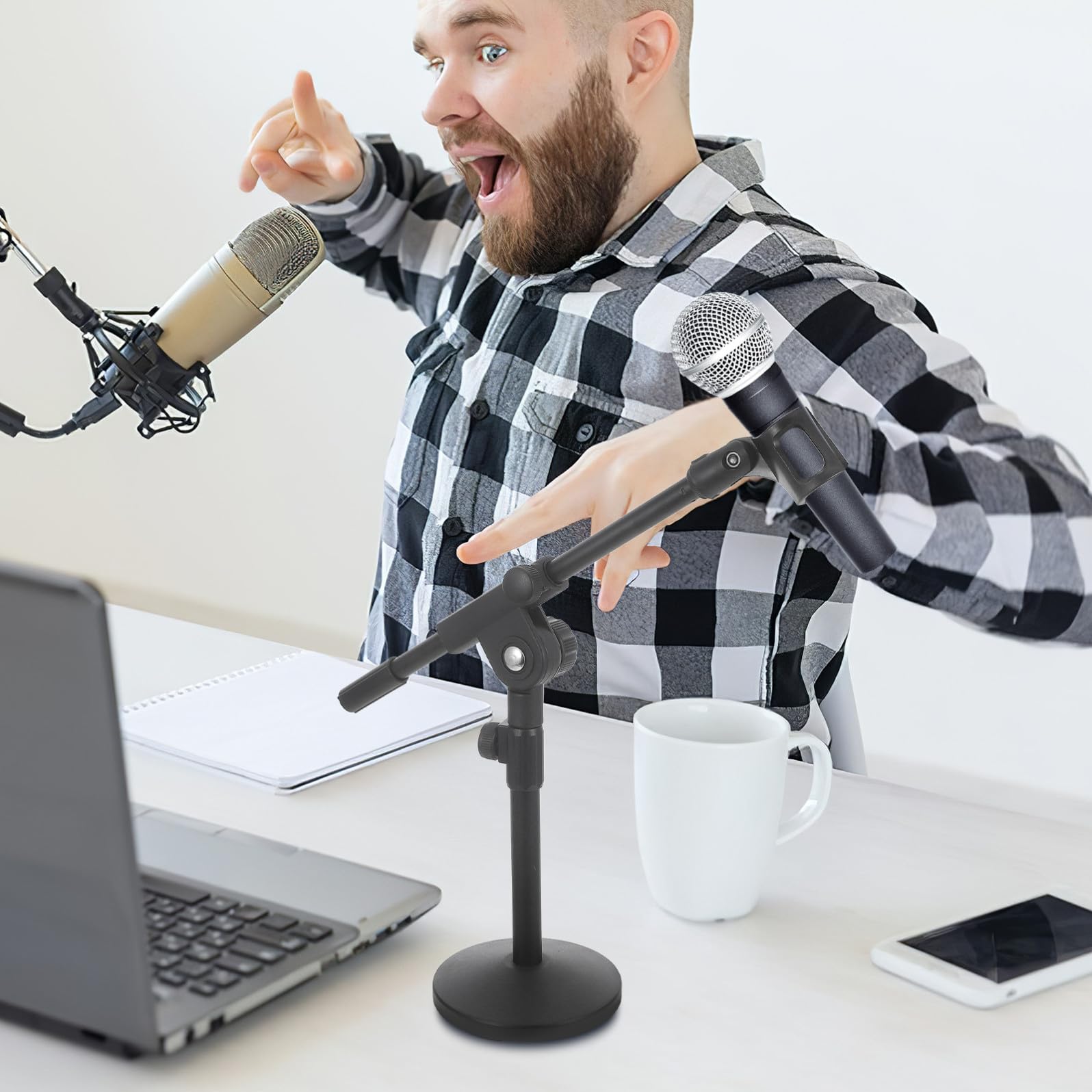 UKCOCO Supporto Microfono da Tavolo con Base Tonda Pesante e Braccio Regolabile in Ferro per Uso Compatto e Stabile in Studio o Ufficio