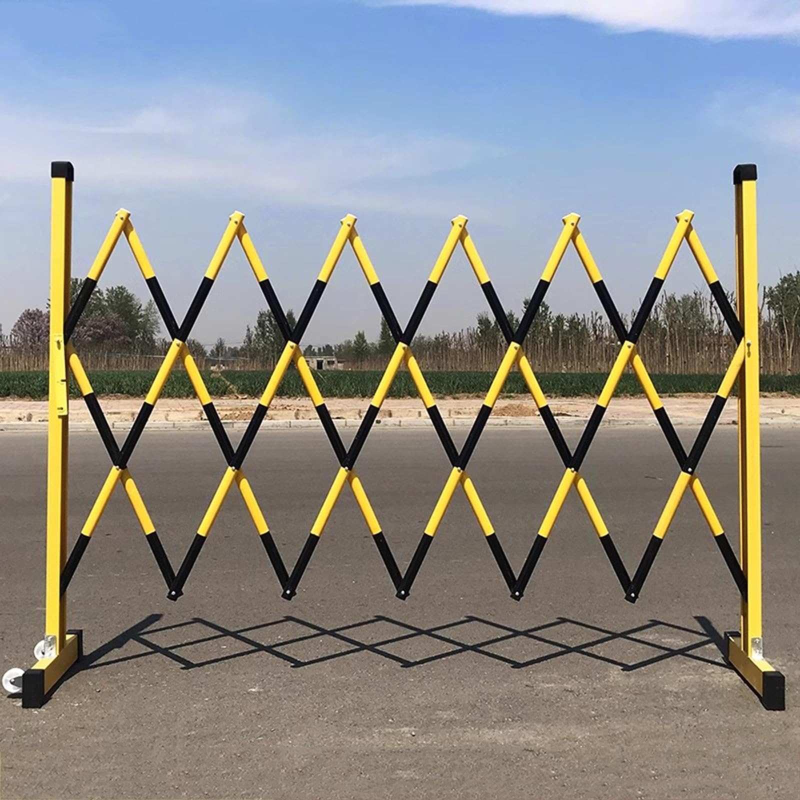 Barrière rétractable et extensible pour allée afin de bloquer les accès de zone de chantier