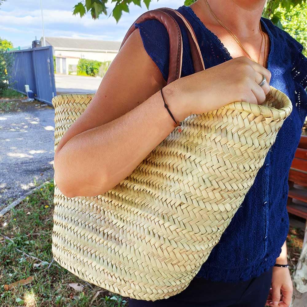 Cestino da spiaggia artigianale in foglie di palma naturale, borsa polivalente intrecciata a mano con manici in vero cuoio, stile chic e disinvolto ideale per la stagione estiva