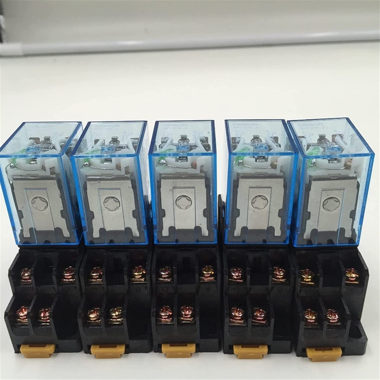 Relé LY2NJ 220V AC mini de 8 pines para automatizar la iluminación y domótica del hogar 1