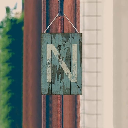 Vista 425 de Letrero colgante de madera con letra A, letrero de madera, decoración del hogar, 26 letras del alfabeto de metal, placa de madera, decoración