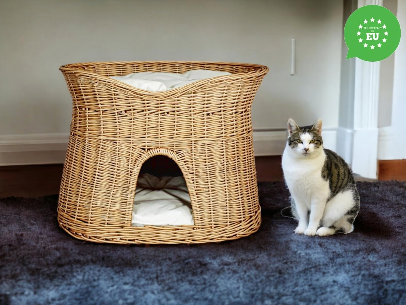 Katzenkorb zum Schlafen – Katzenhütte Indoor – Größe L: 60 cm oval – Katzenhöhle aus Weide – Zweistöckiger Hunde – oder Katzenbett mit waschbaren Kissen in Ecru – Natürliche Korbfarbe