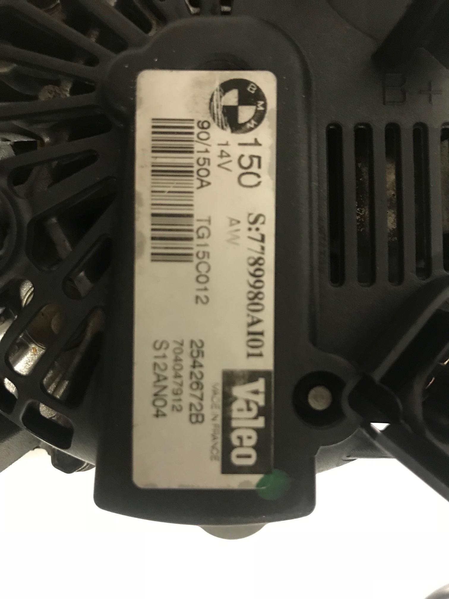 VALEO 439487 Alternateur Courant De Charge De L'alternateur [Amp] : 150   Nombre De Stries : 6   Diamètre De La Poulie [mm