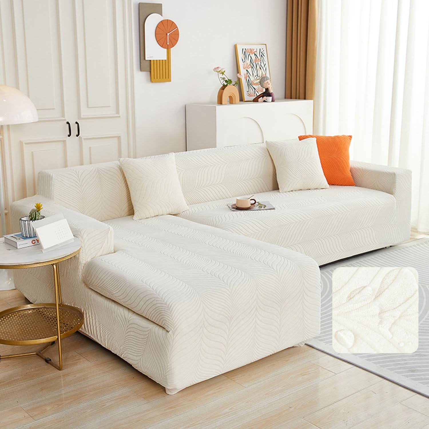 Couvre canapé extensible beige 235-300cm idéal pour un salon familial accueillant