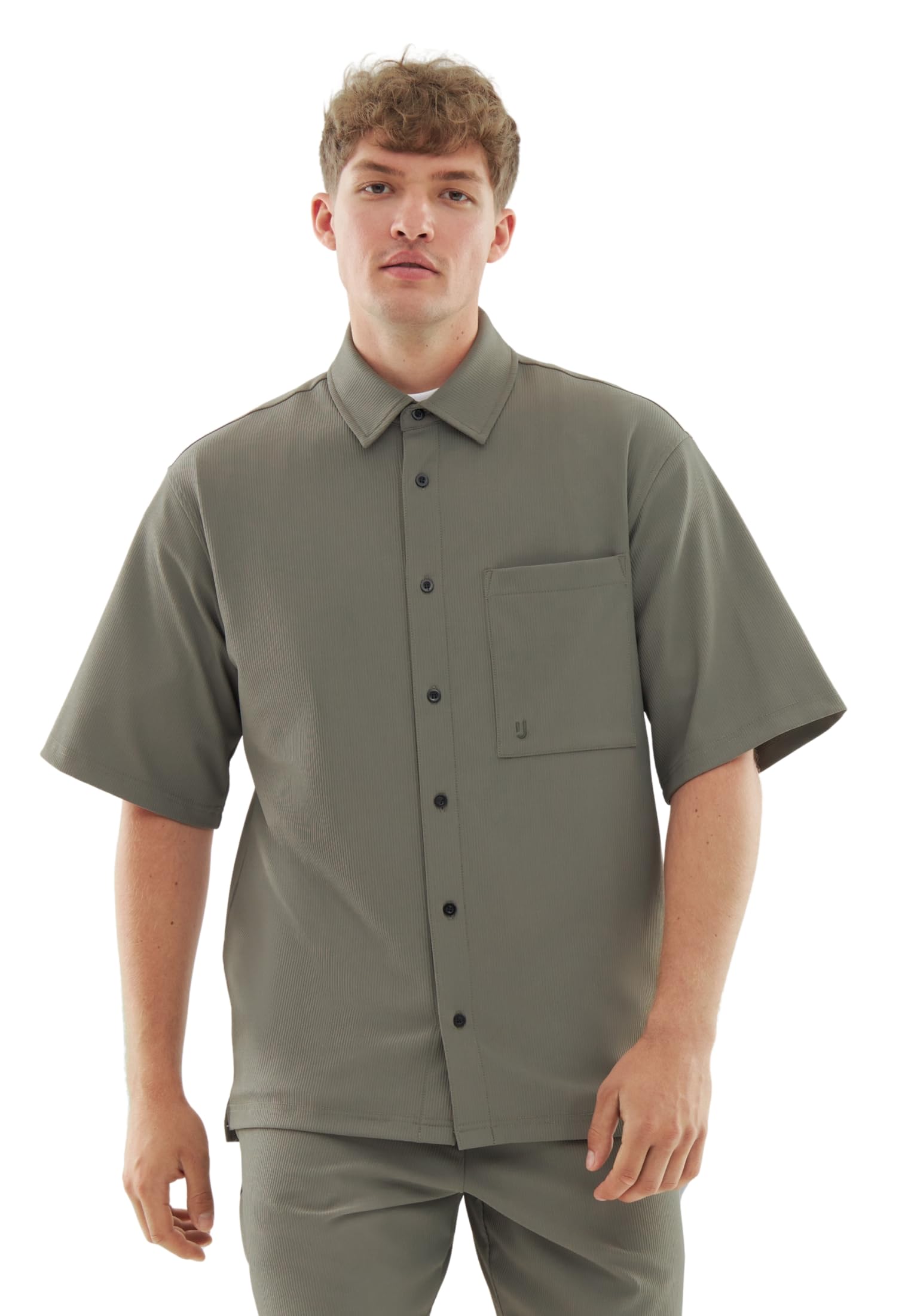 Johnny Urban Hemd Herren Kurzarm - Mason - Oversize Kurzarmhemd mit Brusttasche - Casual Shirt für Sommer, Urlaub, Festival - Freizeithemd mit 240 GSM - Einfarbig