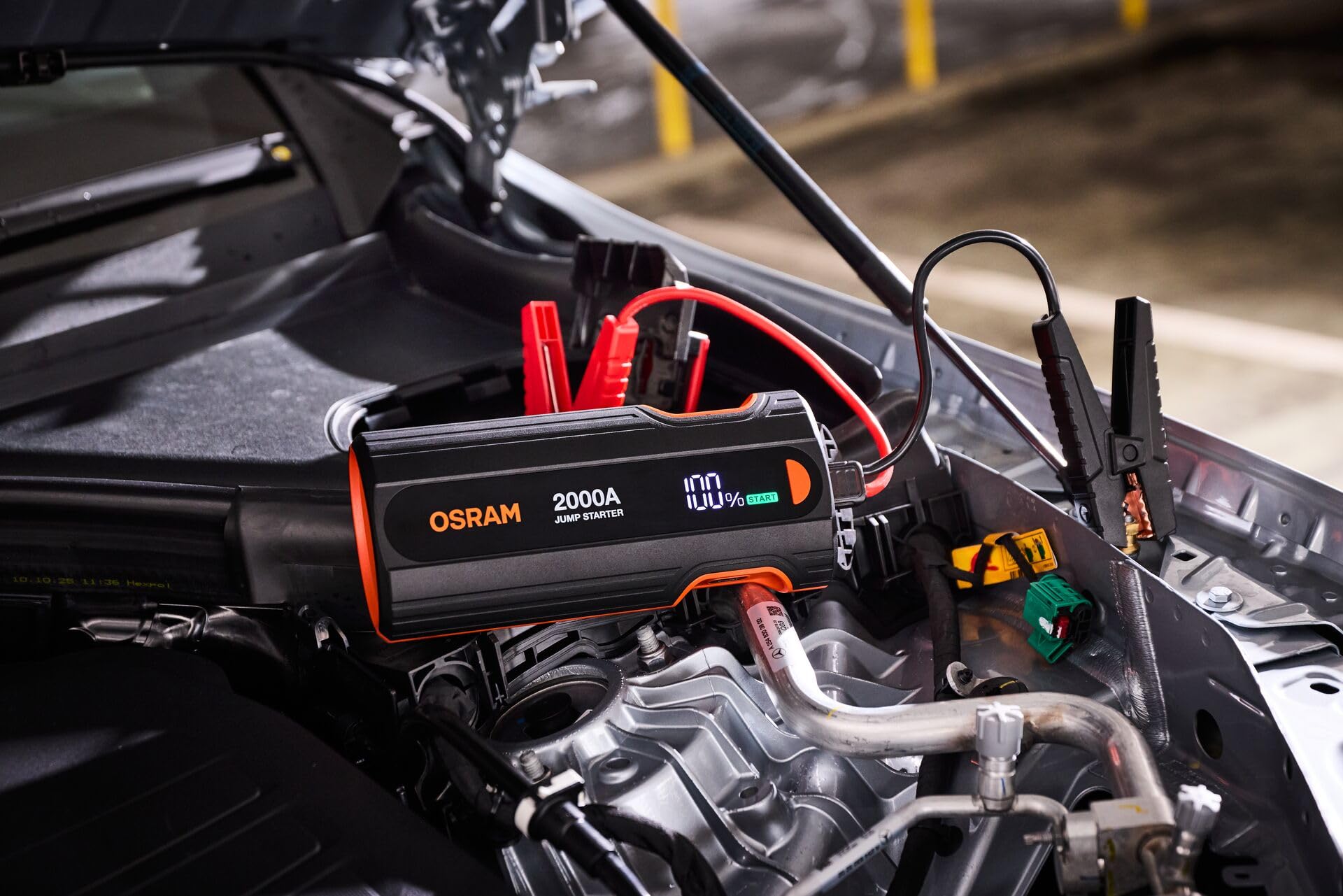 OSRAM BATTERYjumpstart 2000, arrancador de litio de 12 V, arrancador de batería, 2000 A, batería externa USB-C, para motores de gasolina de hasta 8 L y motores diésel de hasta 4 L.
