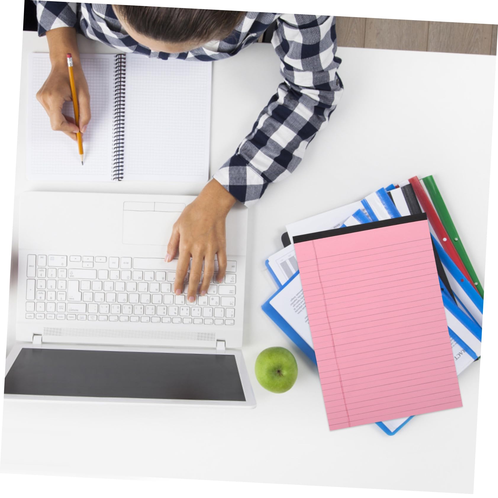 Sewroro 4 Stück-Pack A4 Notizblock Rosa mit Tearoff Funktion und Großzügigem Schreibplatz Linierte Seiten mit Horizontaler Aufteilung für Schule und Zuhause