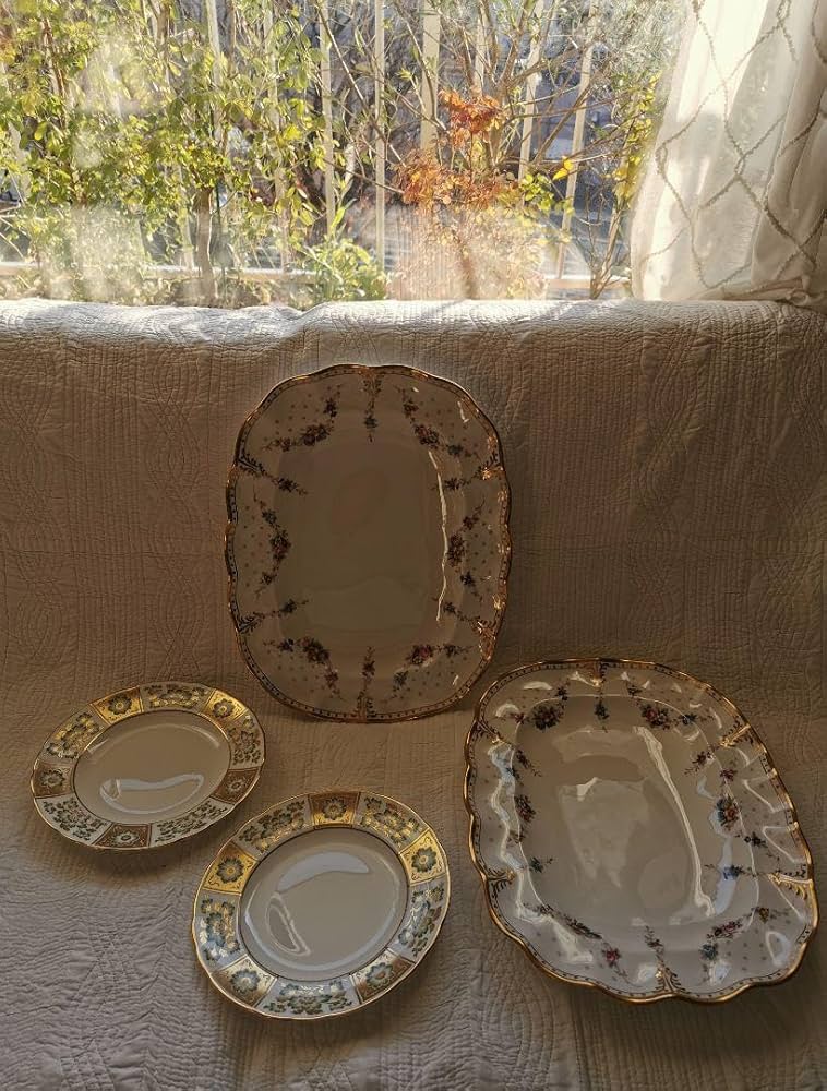 ロイヤルアントワネット 37㎝ラージオーバルプレート 薔薇ガーランド英 ロイヤルアントワネット 37㎝ラージオーバルプレート 薔薇ガーランド英