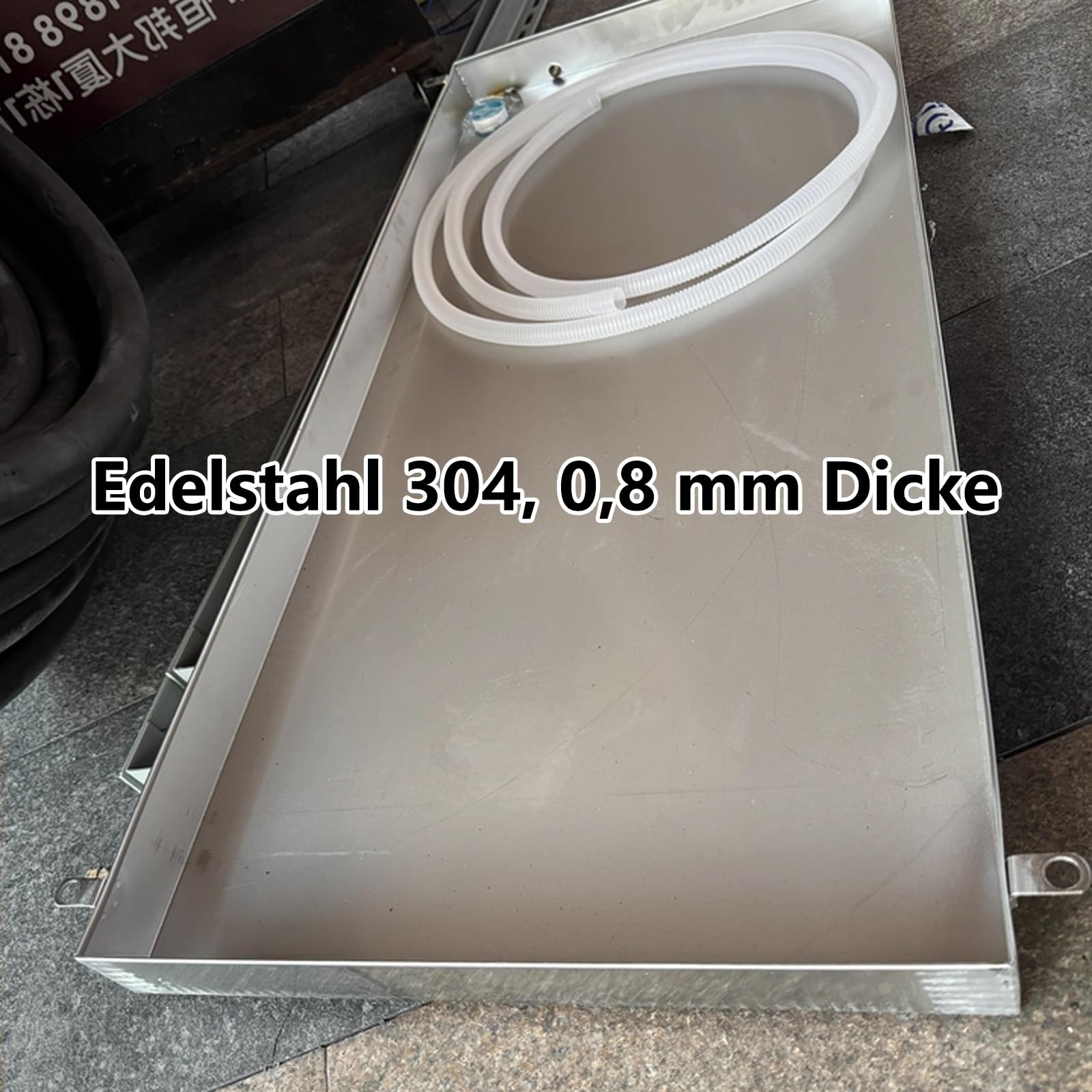 Vaschetta di Raccolta condensa in Acciaio Inox con Tubo Flessibile per la Protezione del Pavimento negli impianti HVAC
