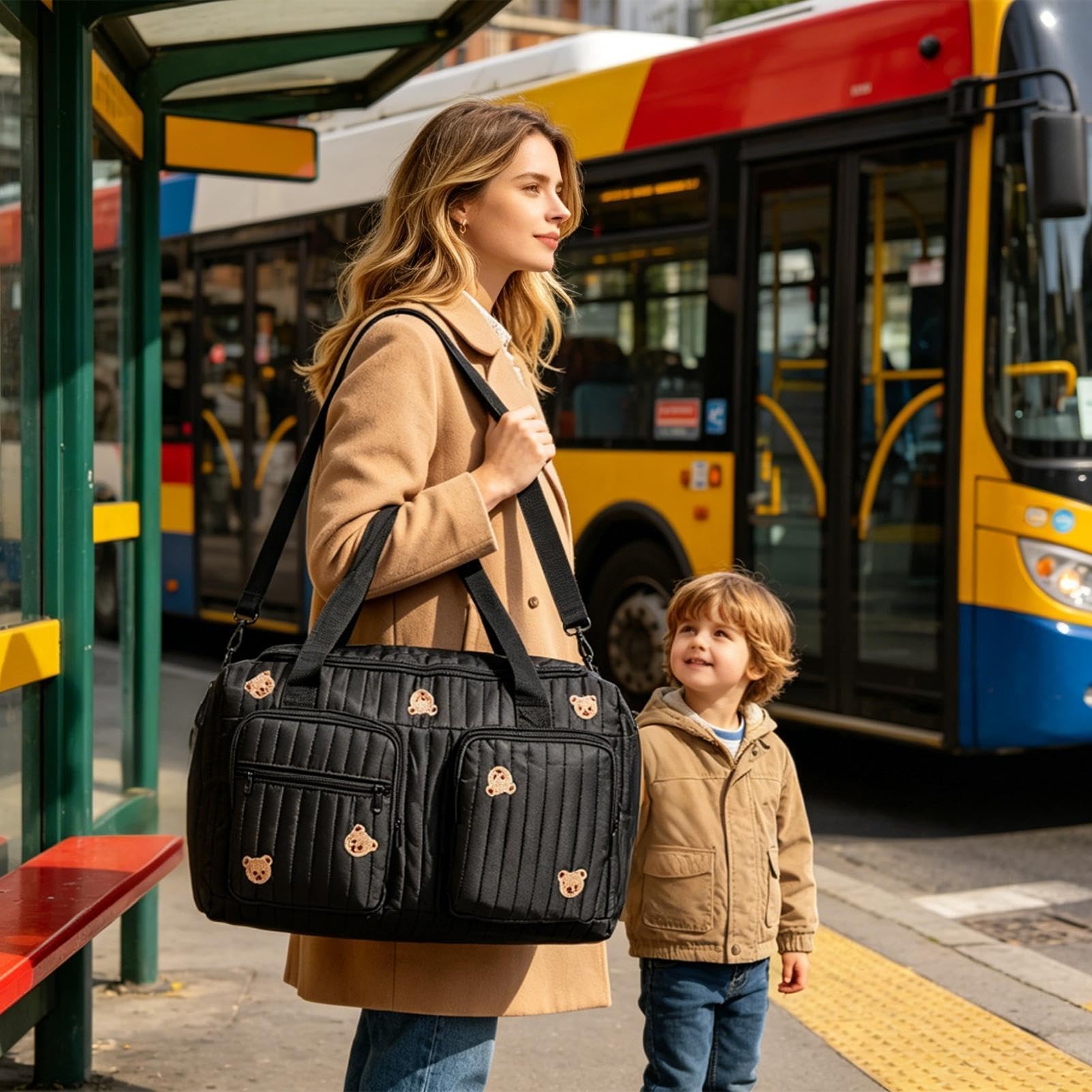 Bonita bolsa de pañales con múltiples bolsillos