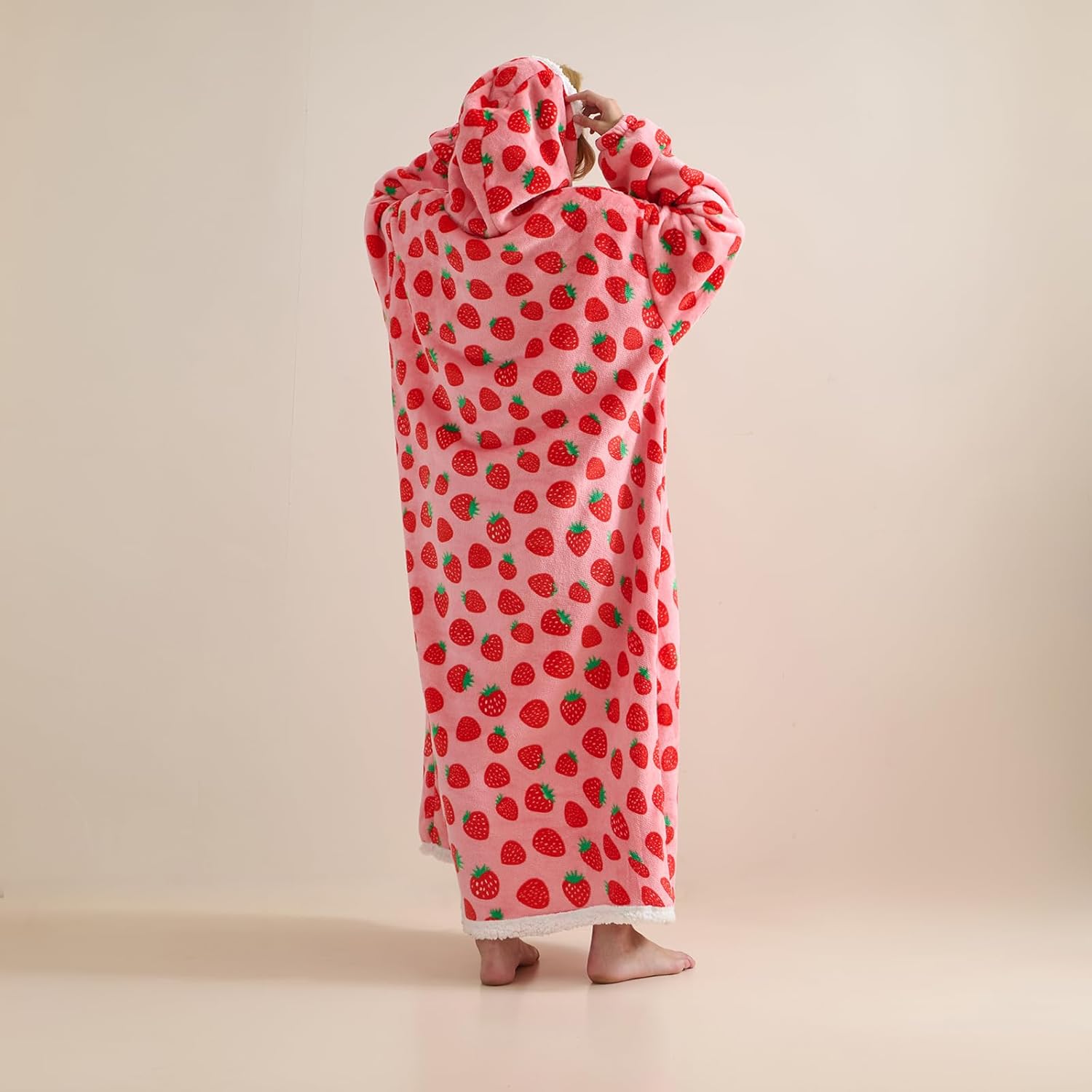 TSUTOMI Wearable Blanket Hoodie, Oversized Sherpa Wearable Hooded Blanket,Warm Cozy Sherpa Hoodie Gifts for Women Girls Adult Strawberry