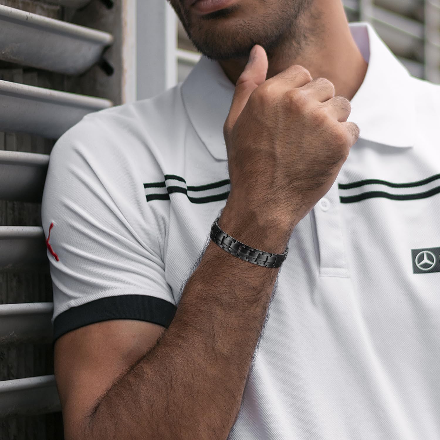 MagEnergy Pulseras magnéticas de acero de titanio para hombre, doble fila de imanes ultra resistentes, pulseras magnéticas con herramienta de extracción de eslabones ajustables y caja de regalo de