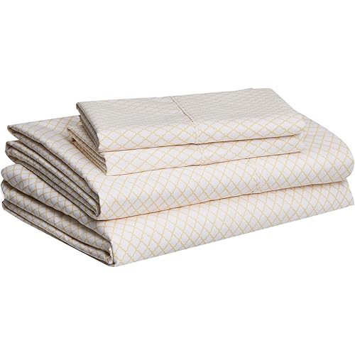 Amazon Basics Lightweight Super Soft Easy Care Microfiber Bed Sheet Set with 14" Deep Pockets - Cal King, Yellow Scallop