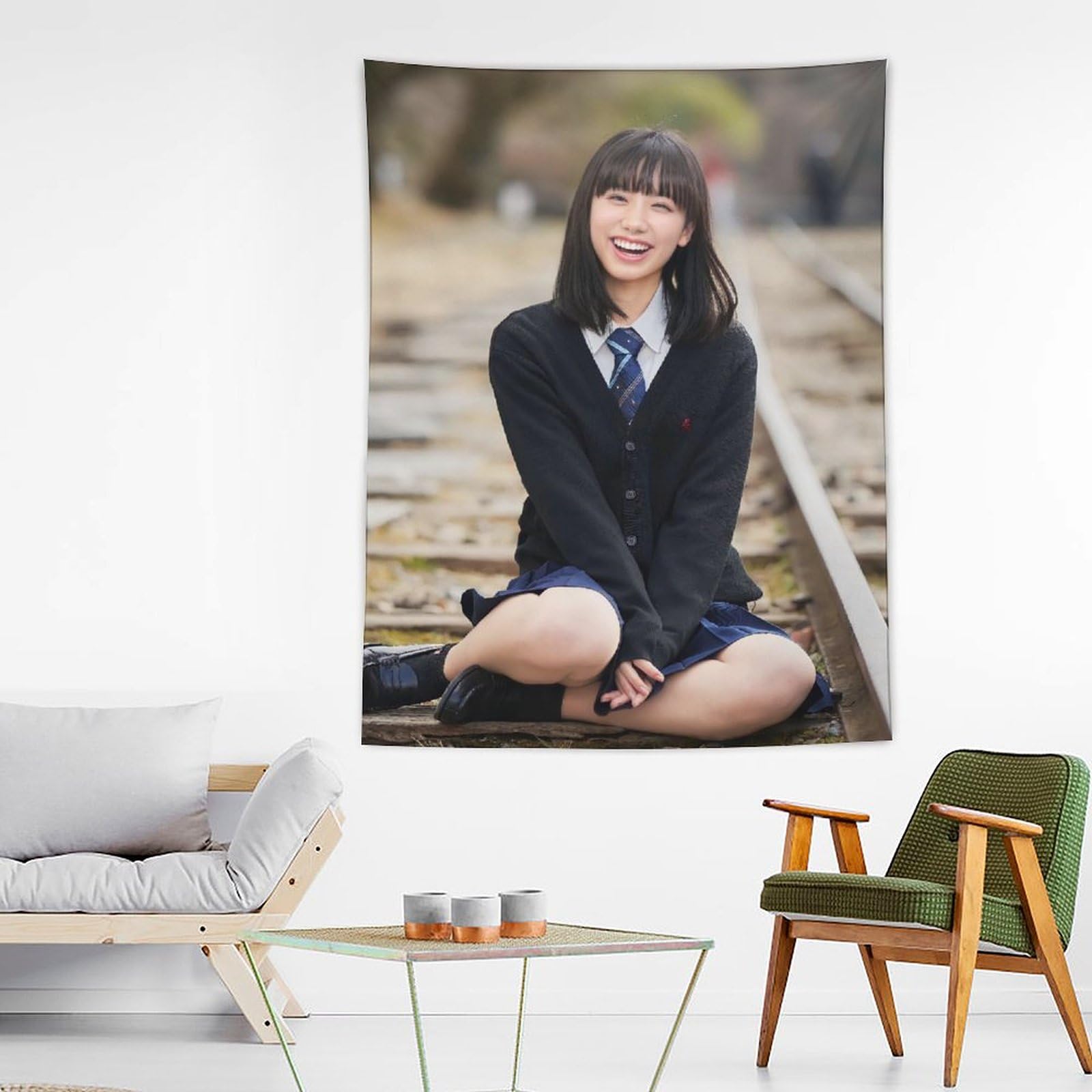 Amazon.co.jp: LEADSAN(リードサン)芦田愛菜タペストリー人気写真