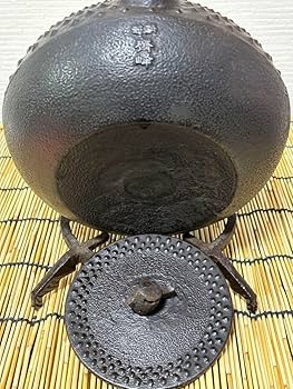 Amazon | 南部成龍堂鋳 及川光正 斎峰造 宝珠形馬蹄鉉 南部鉄瓶 Amazon | 南部成龍堂鋳 及川光正 斎峰造 宝珠形馬蹄鉉 南部鉄瓶