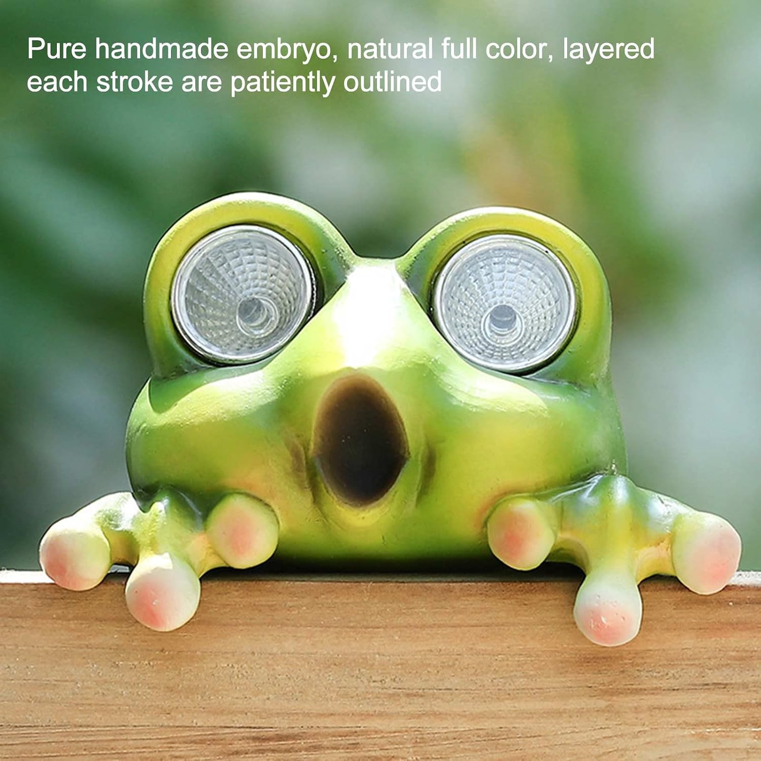 Solar Garden Frog Statue Outdoor Decor,Resin Frog Figurines Sculptures,Funny Frogs Decorations for Yard Lawn Patio Porch Housewarming