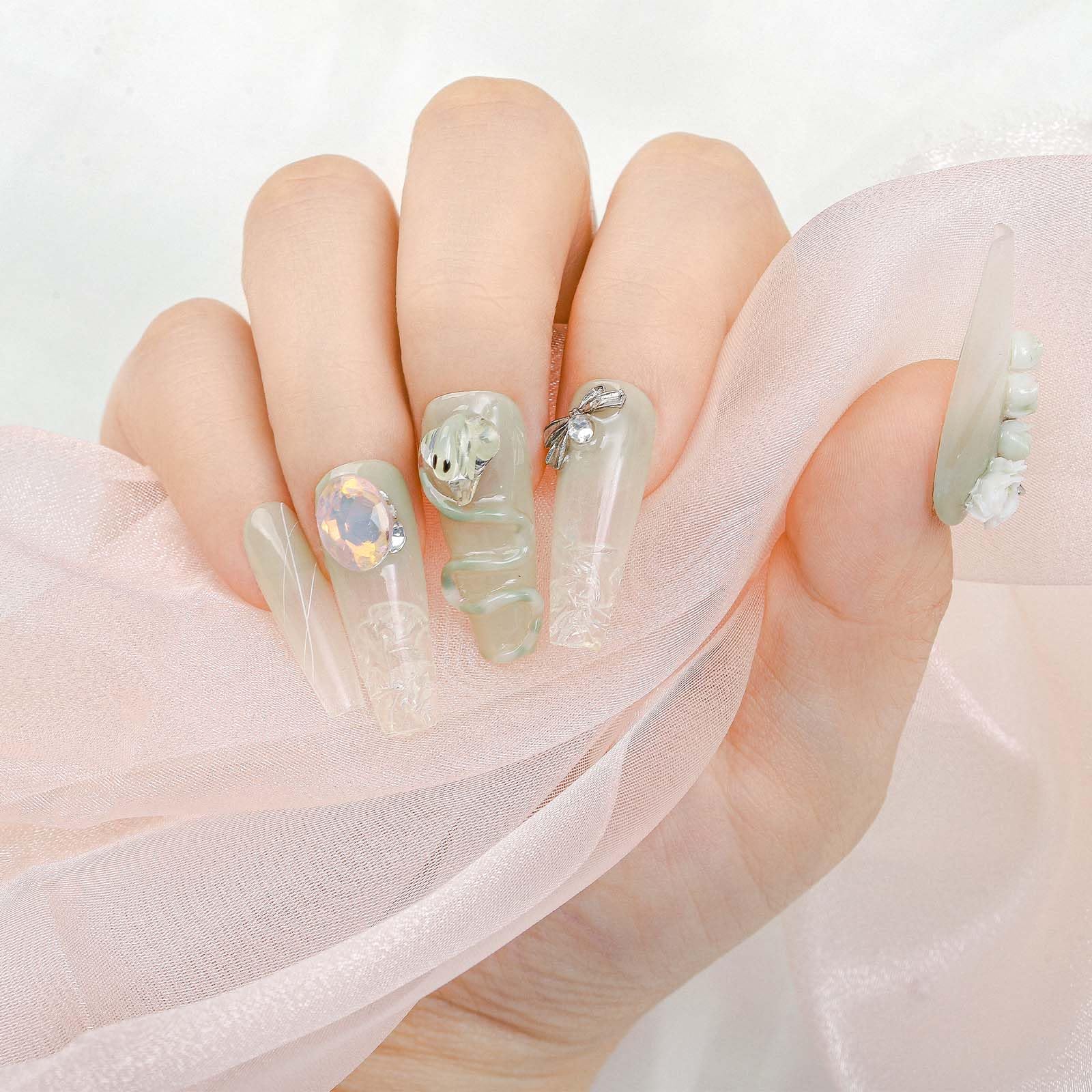 Bara lunga Chiodi a pressione Strass Gradiente Unghia finta Farfalla Rosa Unghie finte Brillantini Cristalli Unghie con colla riutilizzabile per donne e ragazze 10Pz