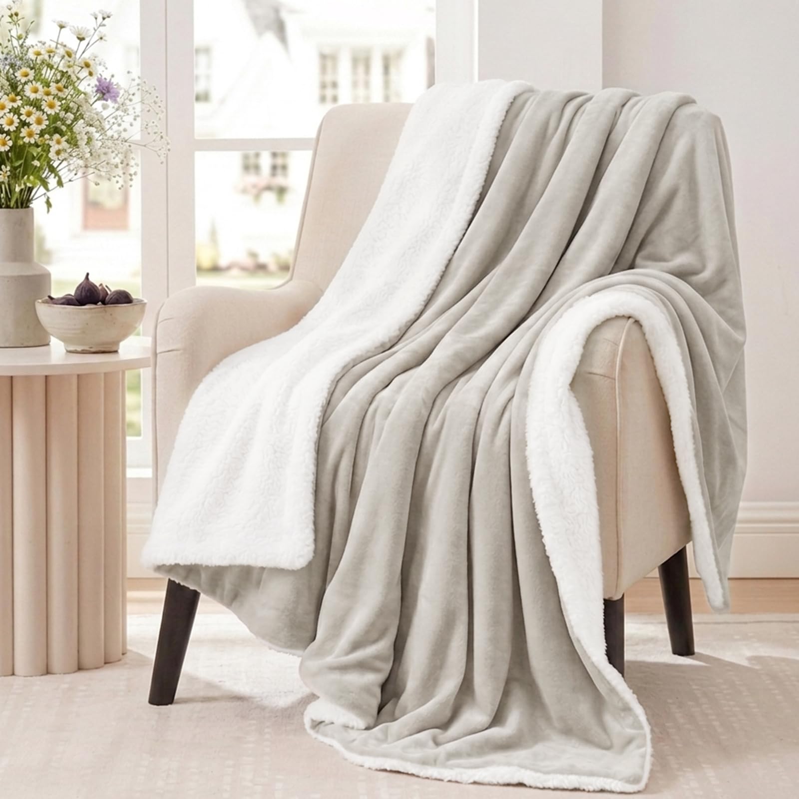 Aisbo Sherpa Kuscheldecke Flauschig 150x200 - Sofadecke, Hellbeige