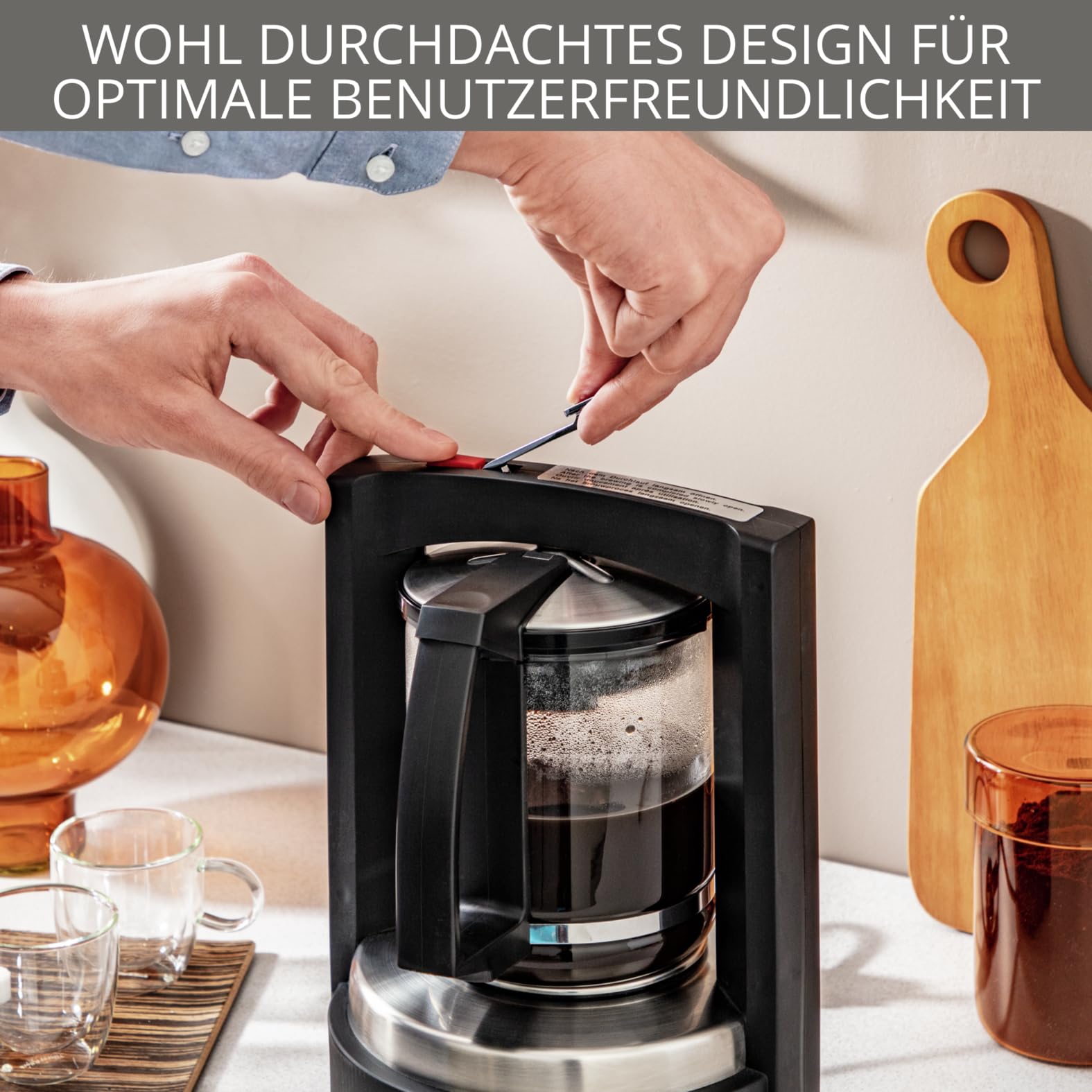 Krups Filterkaffeemaschine T8, 850 Watt, automatische Abschaltung, 8-12 Tassen, 1L Fassungsvermögen, permanenter Filter, beleuchteter Ein-/ Ausschalter, benutzerfreundlich, schwarz, KM4689