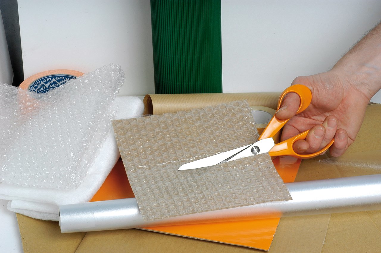 Fiskars Universal 639853 Premium nożyczki dla osób praworęcznych () 21 cm