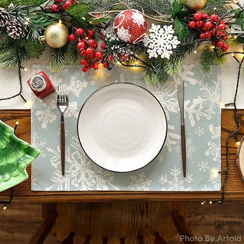 Miniatura 2 de Artoid Mode Juego de 4 manteles individuales de invierno con copos de nieve acuáticos, 12 x 18 pulgadas, manteles individuales de Navidad para