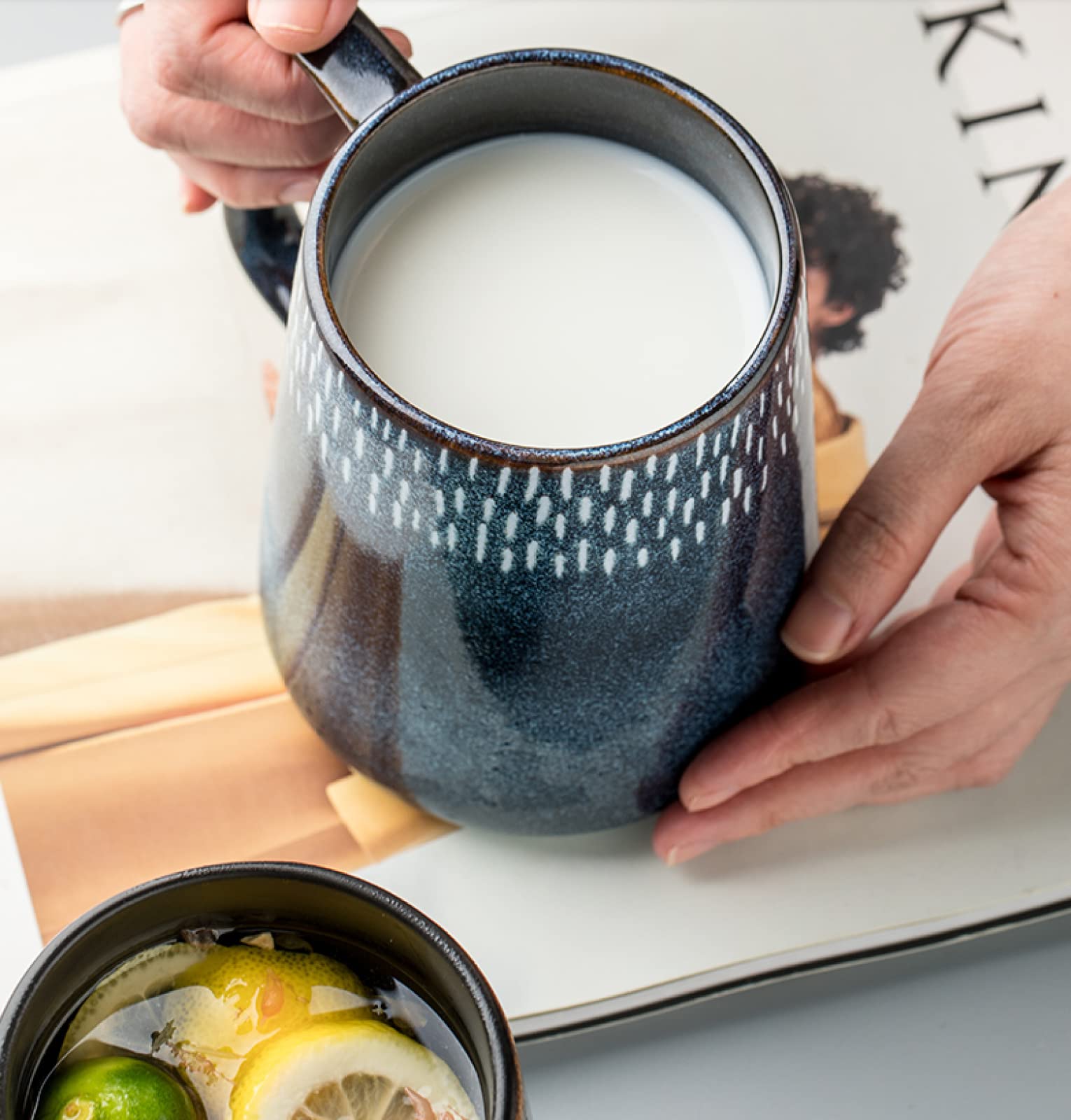 Tazza da caffè in ceramica Cielo stellato blu con coperchio e cucchiaio Tazza da tè Tazza da caffè in ceramica fatta a mano Tazza regalo per ufficio e casa