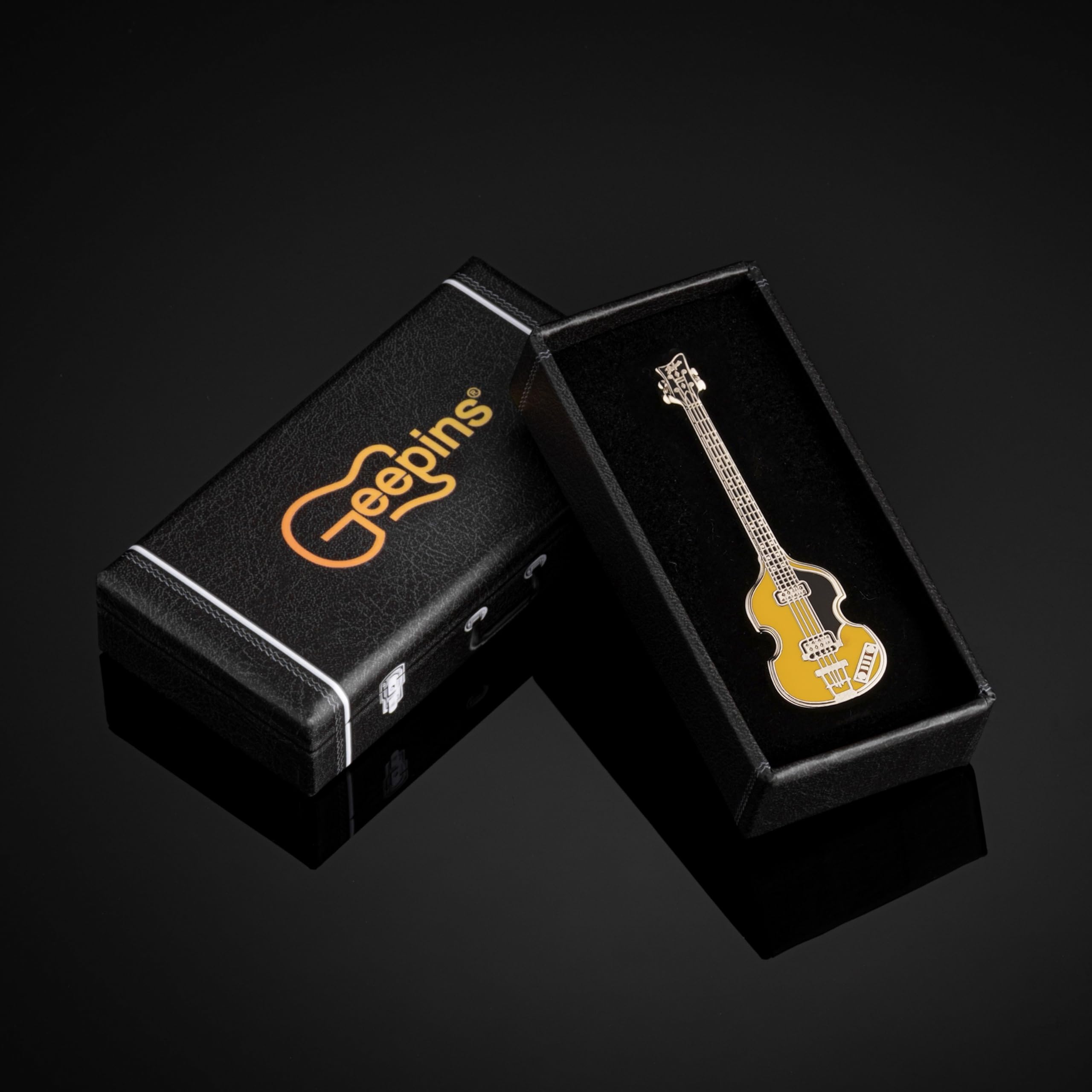 Geepins Hof Bass Pin Badge, GeeHofBass - Image 2