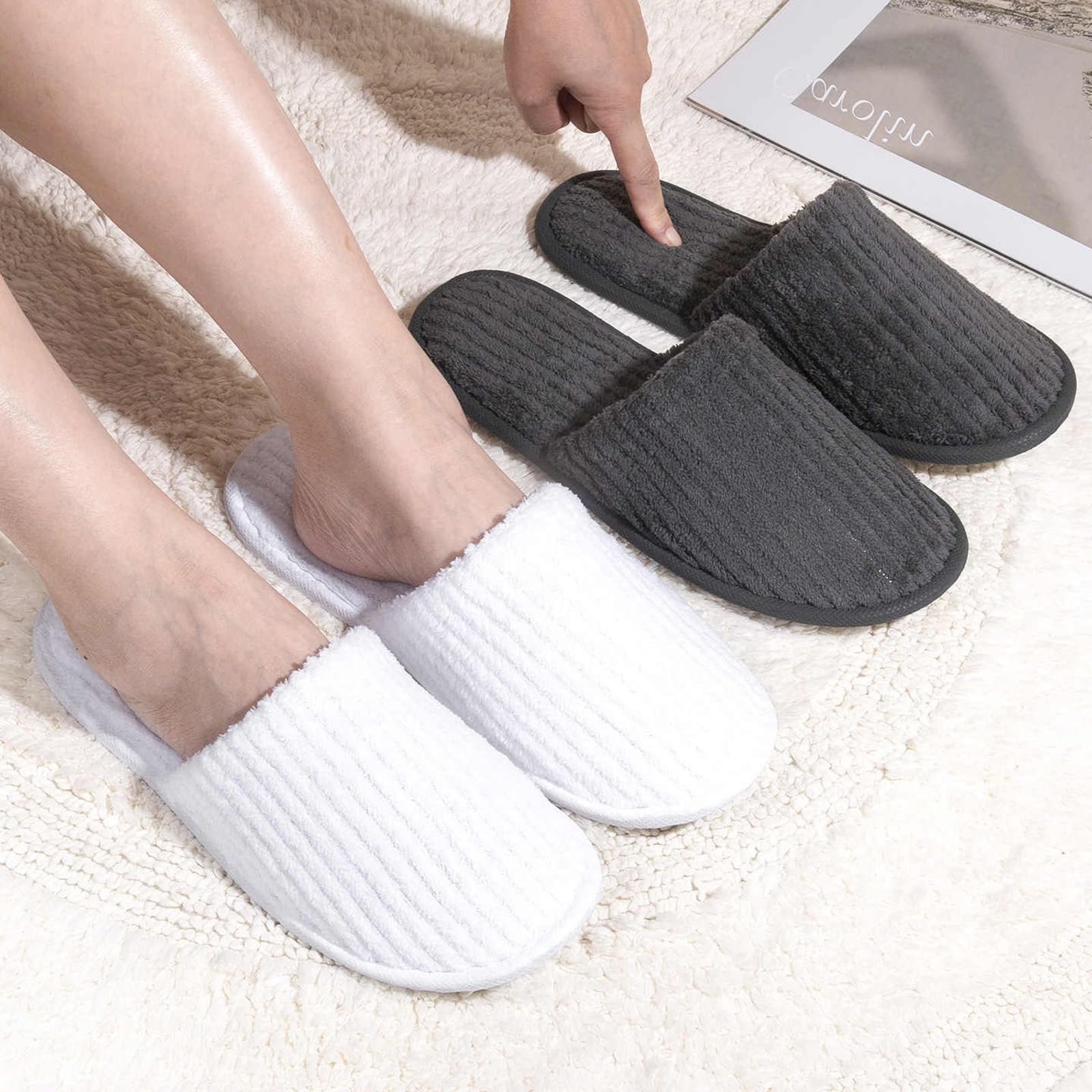TINSKY 20 Pairs Non-Slip Disposable Slippers for Guests