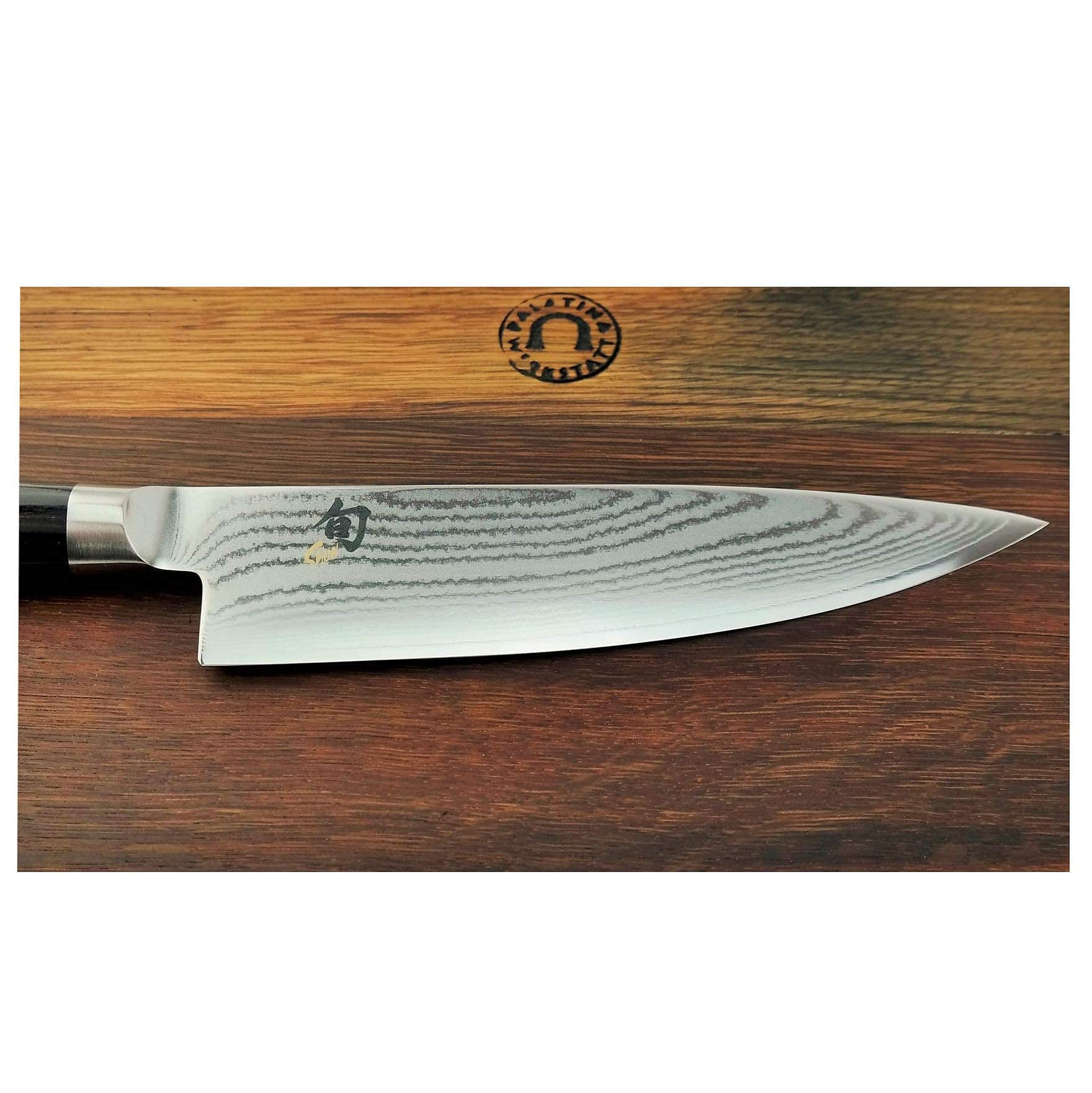 Kai Shun Classic DM-0706 - Juego de cuchillos de cocina hoja de 20 cm de acero de Damasco, cuchillo japonés ultra afilado, tabla de cortar XXL de madera de roble de 40 x 30 cm)