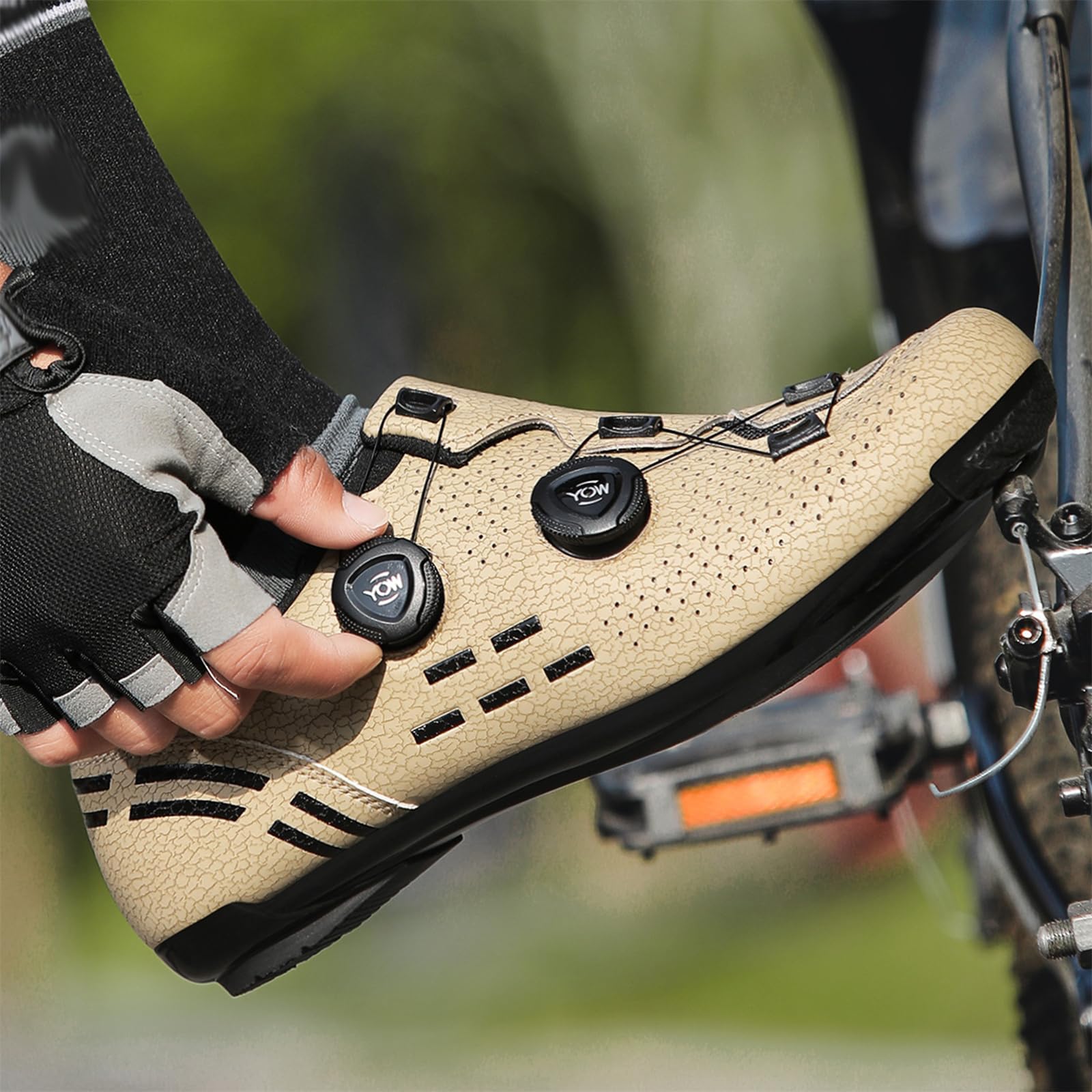 JiuQing Buty rowerowe unisex kompatybilne z butami Peloton Road Indoor Bike z regulowanym zapięciem i blokami Delta