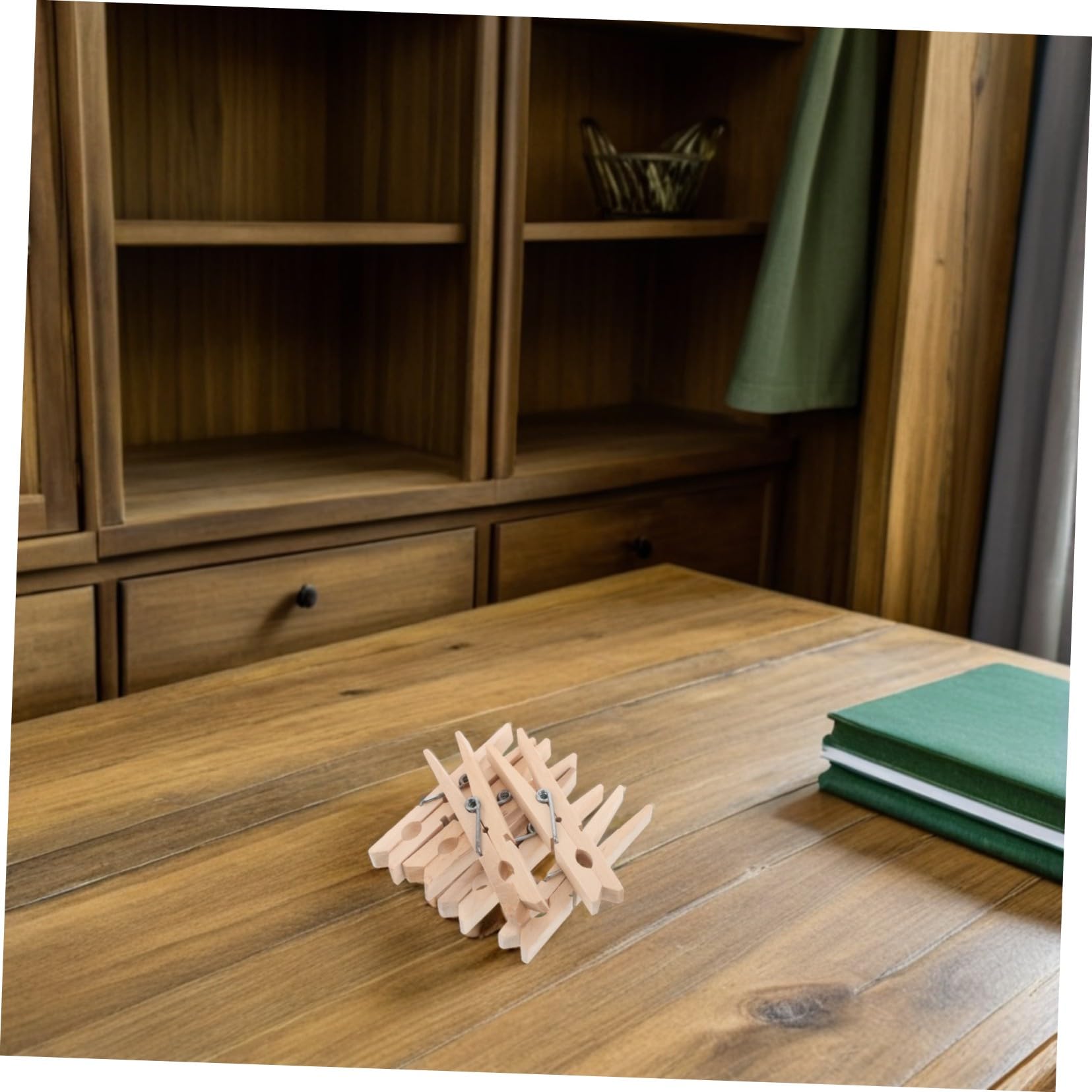 Toyvian 150 pezzi Mollette in Legno Mini per Bucato e Foto Clip Versatili per Asciugatura e Artigianato Resistenti e Delicate per Tessuti per Calze e Indumenti Design Compatto e Portatile