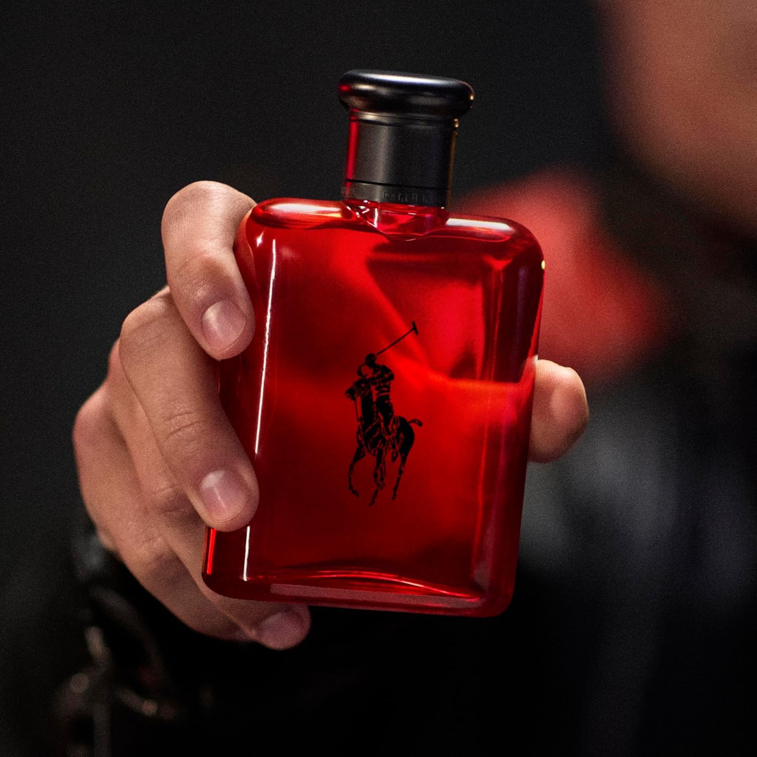 Ralph Lauren Polo Red Eau de Toilette, Aroma Fresco Amaderado y Especiado, Intensidad Media, Duración Prolongada, Perfume de Lujo para Hombres, 125 ml.