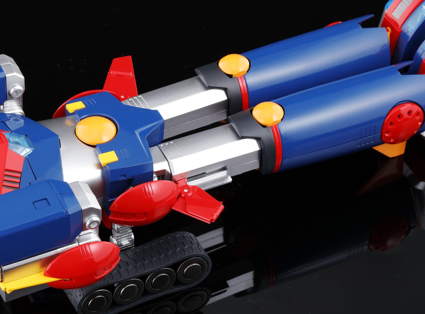 TAMASHII NATIONS Cho Denji Robo Combattler V, 35 cm