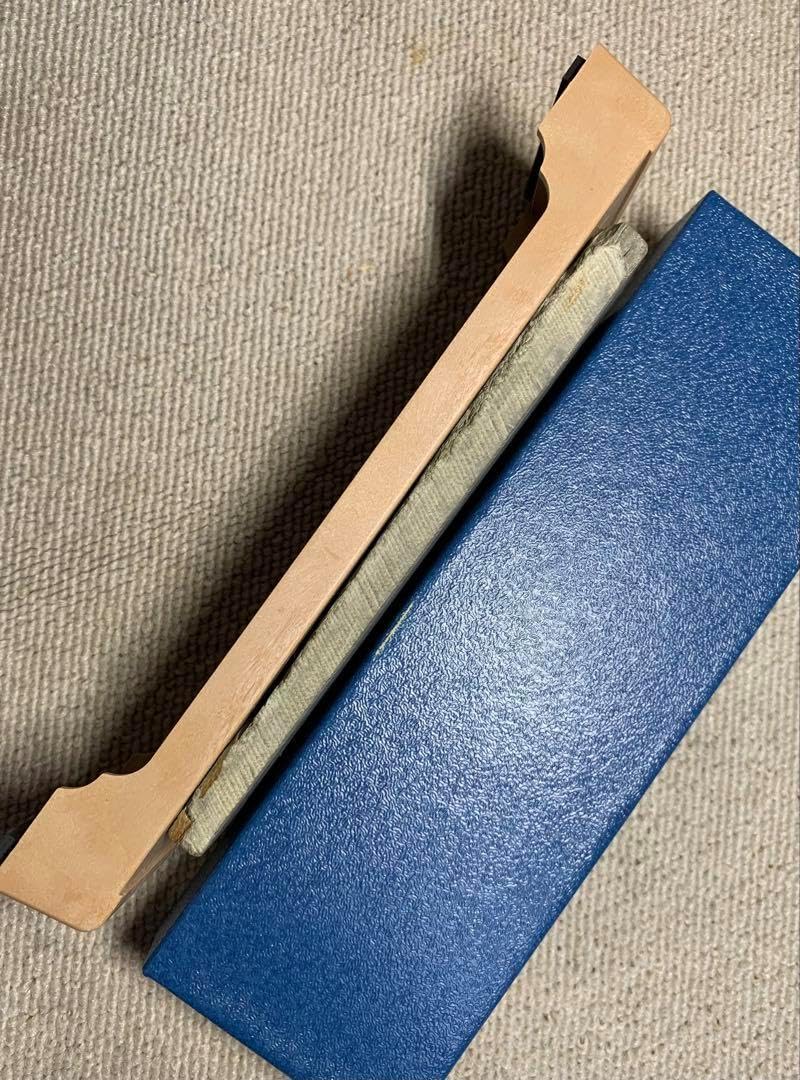 天然砥石　正本山　仕上げ砥石　台付き 天然砥石 正本山 仕上げ砥石 台付き 天然砥石 正本山 戸前 からす