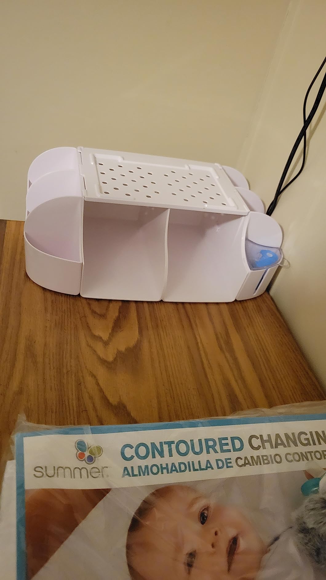 7/mo Finance Munchkin® Diaper Change Organizer and 60 Diaper