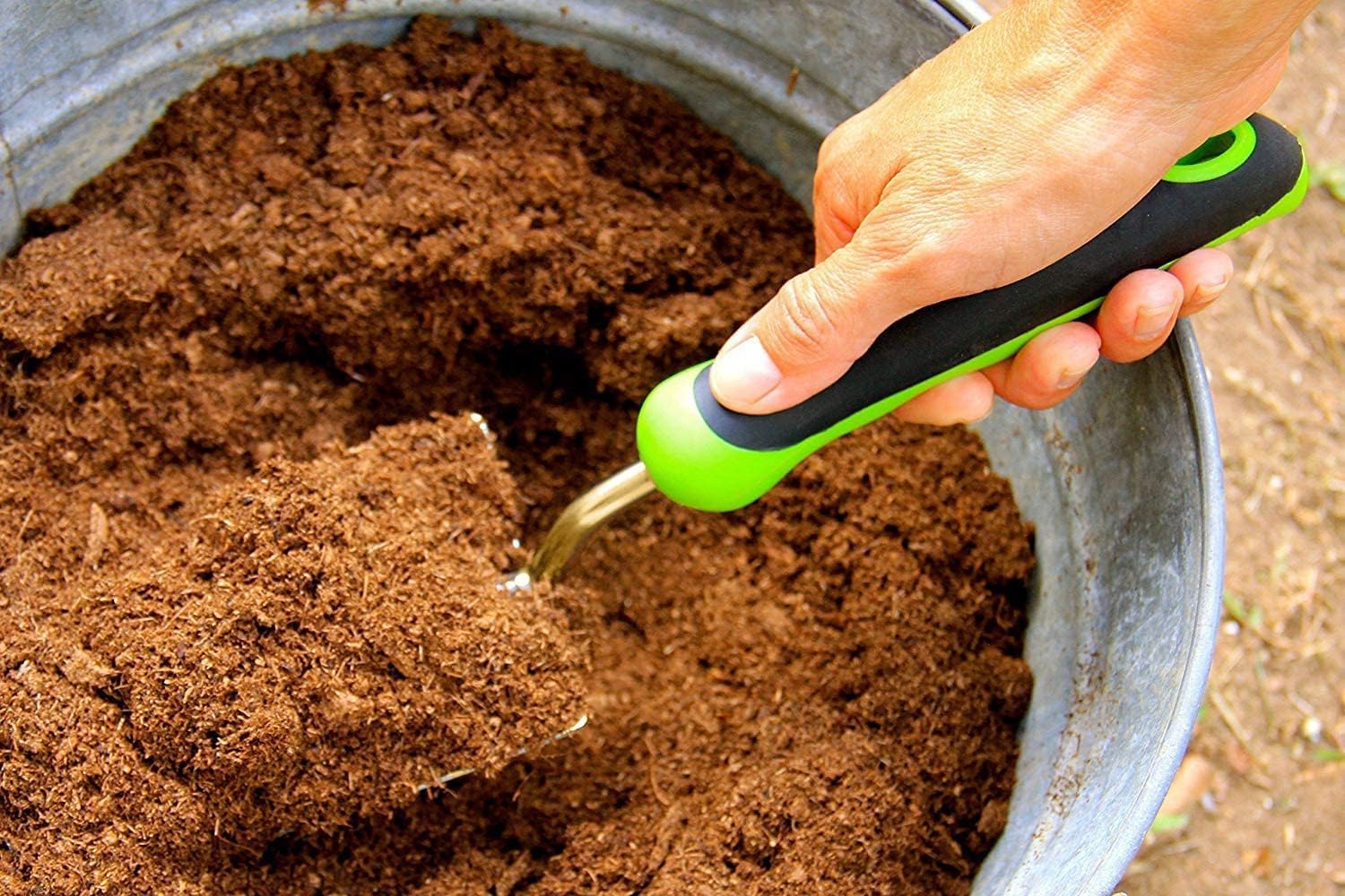 Garden Guru - Juego de herramientas de jardín de 3 piezas, cultivador de paletas de mano - Acero inoxidable recubierto de titanio resistente - Mango ergonómico de agarre cómodo - Kit de herramientas