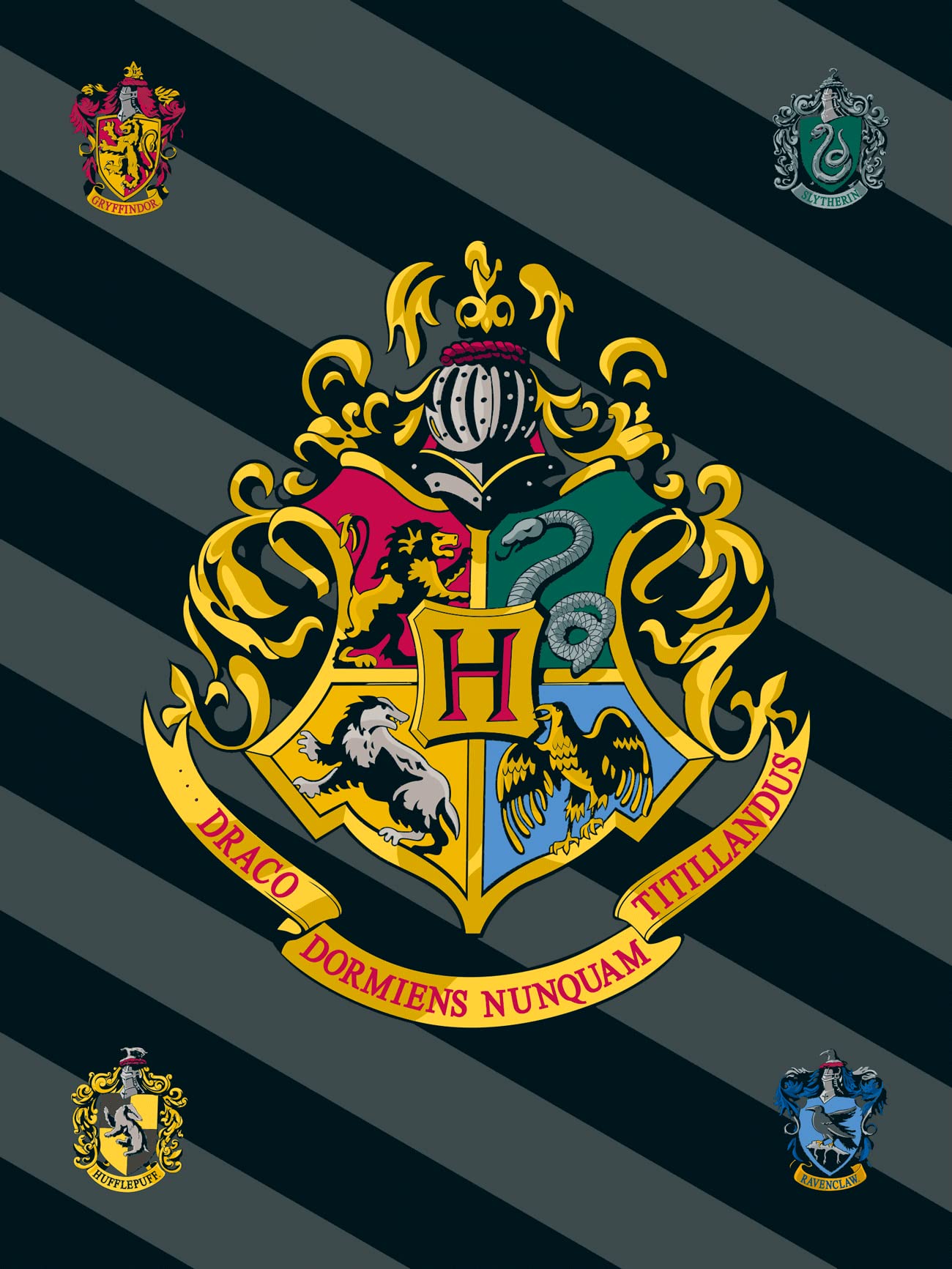 JFABRICS Harry Potter Hogwarts Crest Throw BlanketOEKO-TEX STANDARD 100