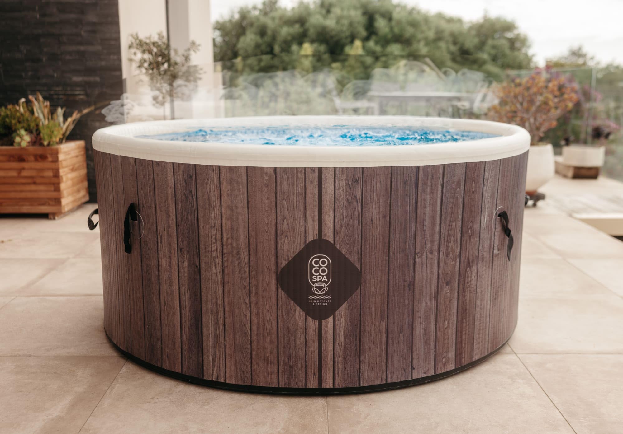 COCO SPA Helsinki Spa gonfiabile, Vasca Idromassaggio, diametro 150 cm, 800 litri, motore 2240 W, 2-4 persone, massaggio 140 getti