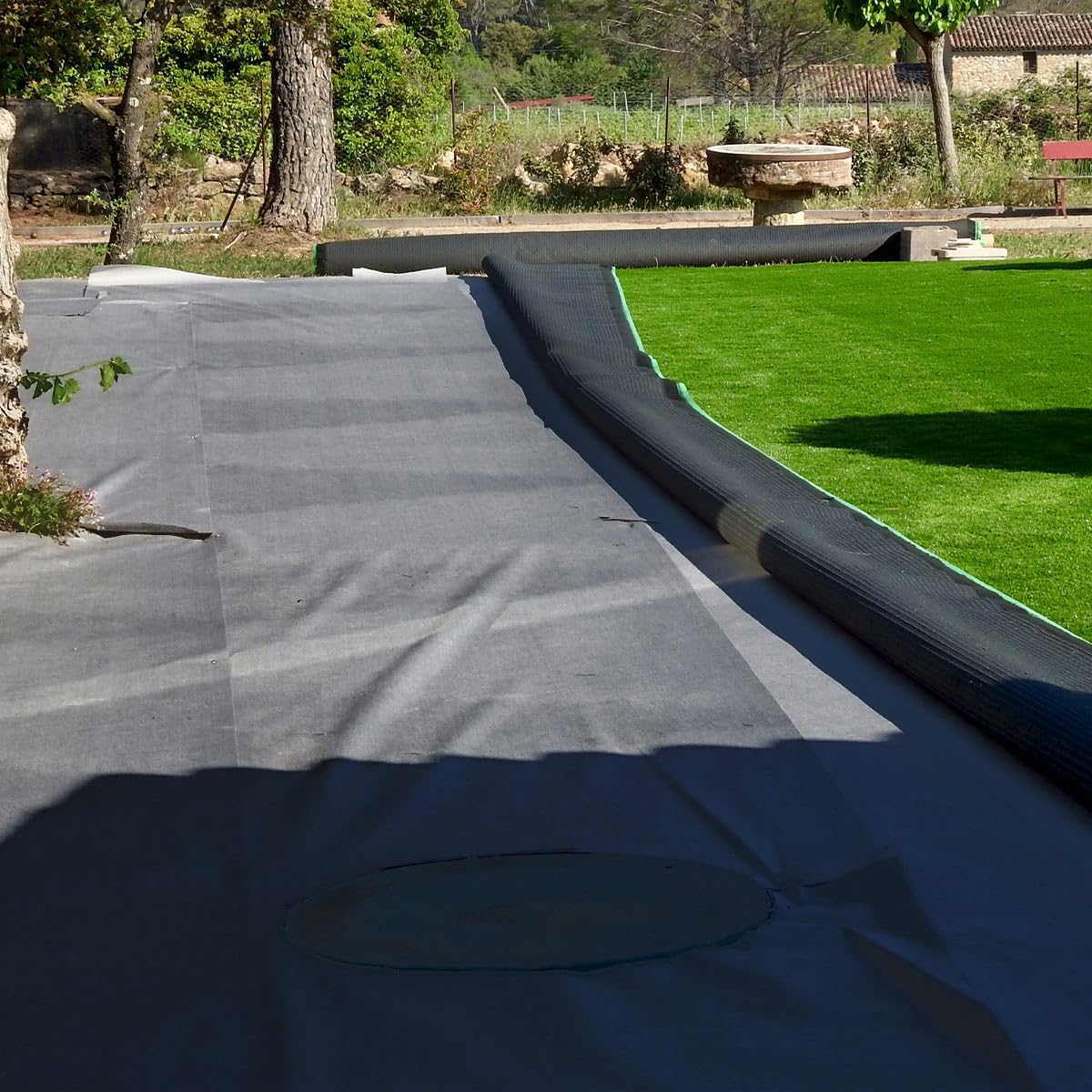 SYNTHAIETIK Géotextile 150 grs Tissé Perméable et Résistant UV, Fibres de Polypropylène 1,50m x 25m pour Jardin et Aménagement Soit 37.50M²