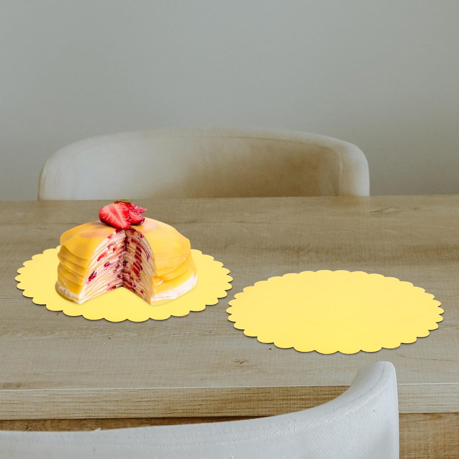30pcs Round Cake Boards and Cake Decorating Bases for Weddings Birthdays and Bakeries Sturdy Food-grade Paper for Display