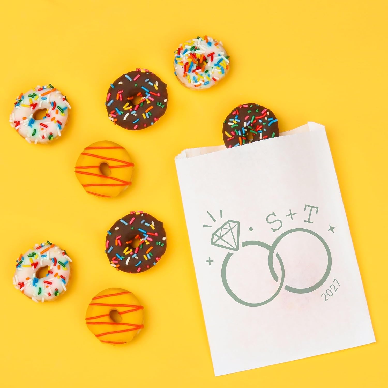 Big Dot of Happiness Personalized Sage Green Wedding Rings Paper Treat Bags, Custom Monogram Initials Engagement Party Candy Snack Favors, Greaseproof White Sandwich Cookie Bags - 25 Count