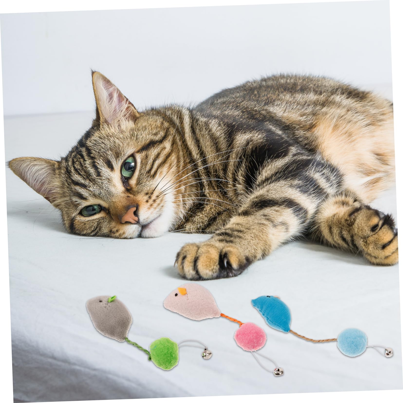 6pièces Jouet Souris pour Chat Jouet Interactif avec Clochette Lot de Souris De Jeu pour Chat Divertissant Ennui